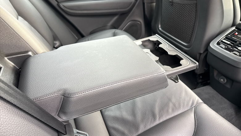 Volvo XC60 2.0 B5P Plus Dark 5dr AWD Geartronic Petrol Estate